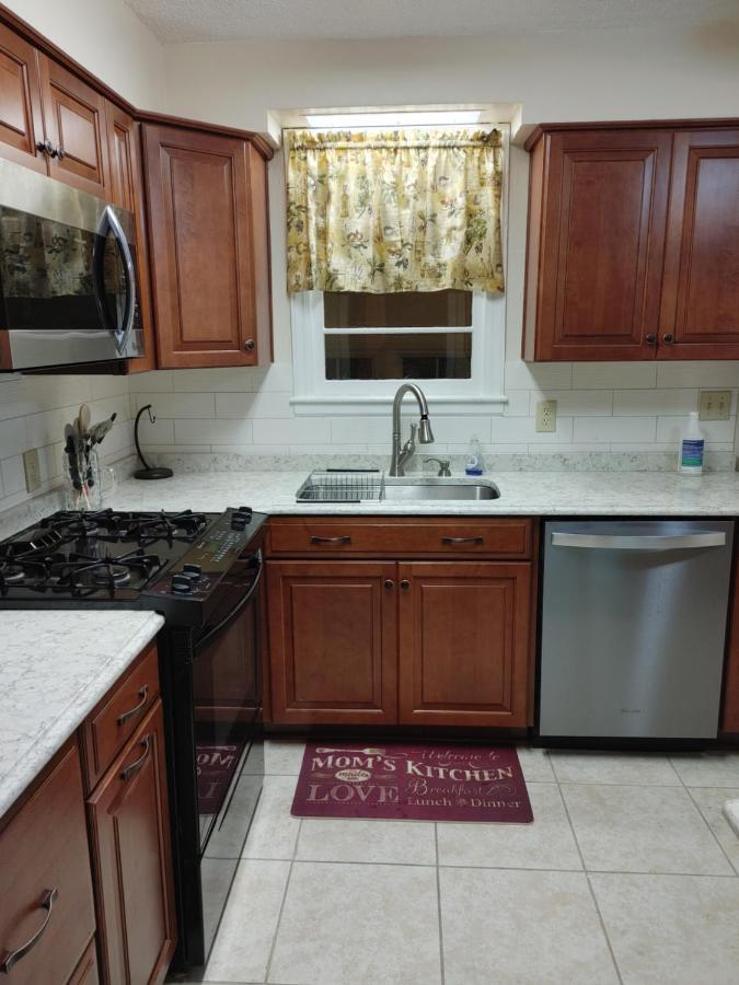 The Kind House Hosting, Low Monthly Rates, Traveling Nurses, Fletc, & Travelers! Brunswick Exterior foto